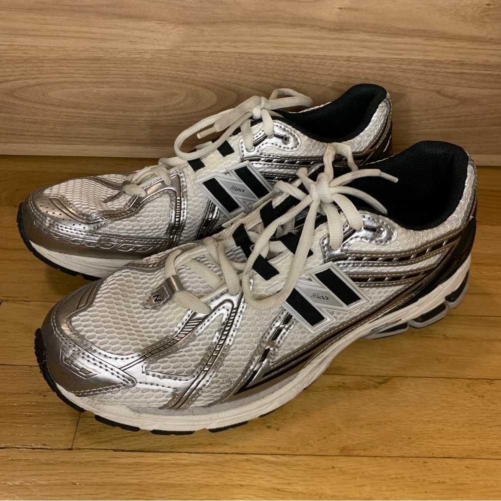 New Balance 1906 Sneakers in Silver / Black - Size 12